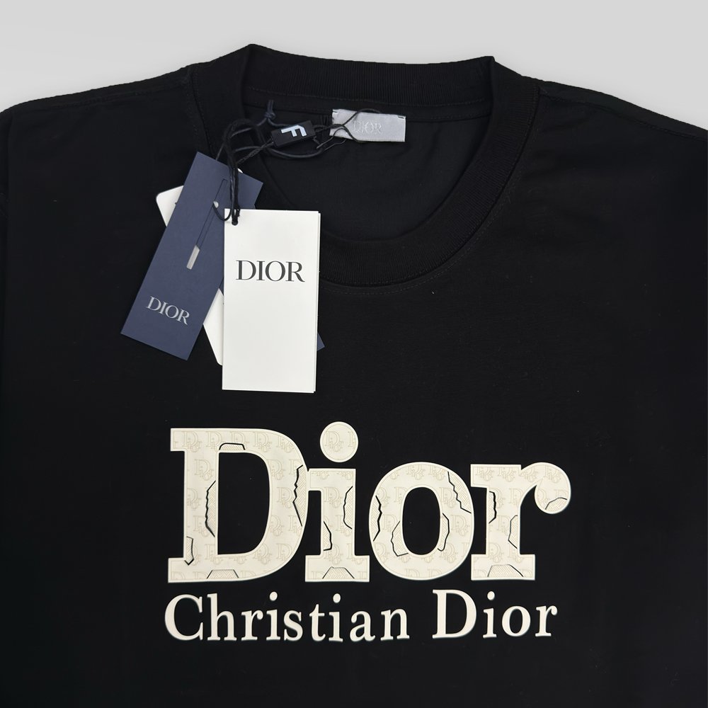 logo embossed t shirt (kopya)