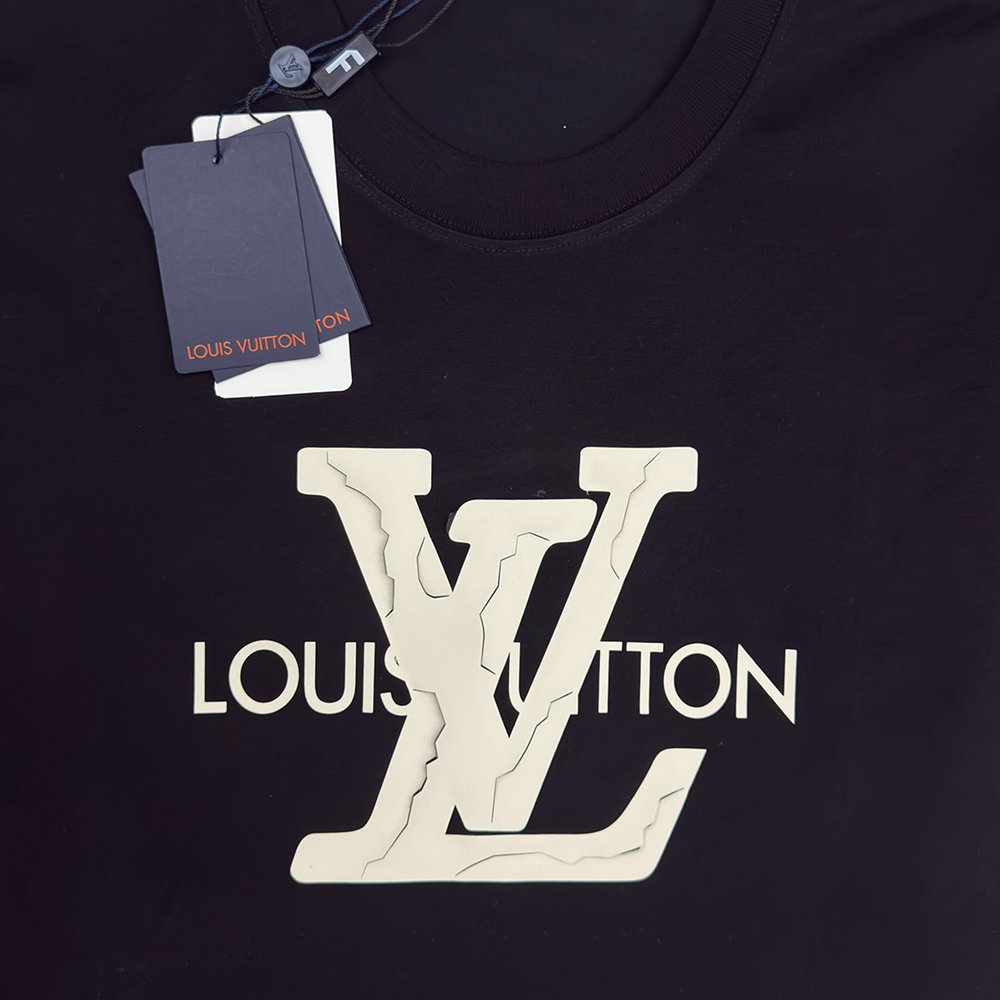logo embossed t shirt